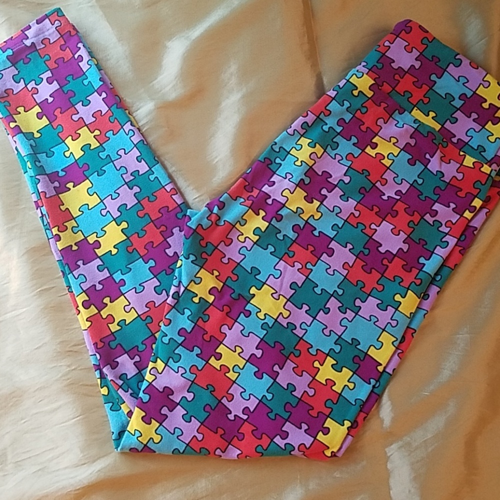 **2 for $20**LuLaRoe OS leggings